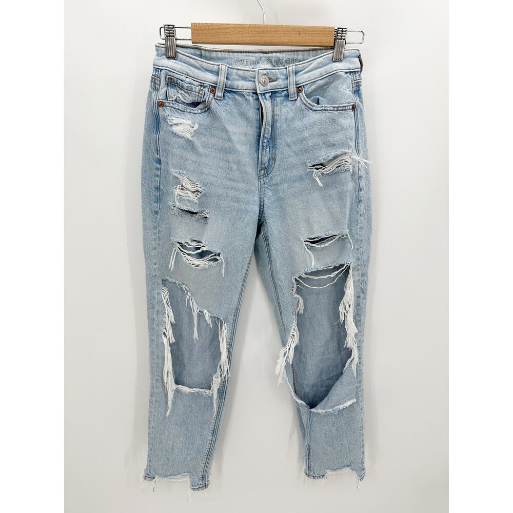 American Eagle Comfort Stretch Waistband Mom Jeans Light Wash Distressed Size‎ 2
